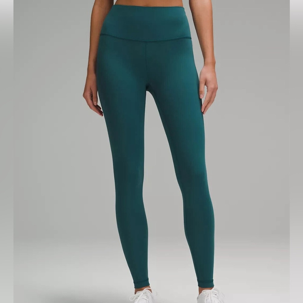 Lululemon like new teal leggings size 6